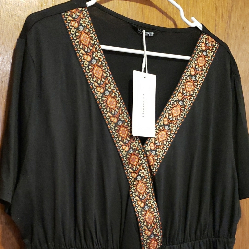 New BloomChic Elegant Black Top with Intricate Orange Ribbon Trim - Picture 3 of 9